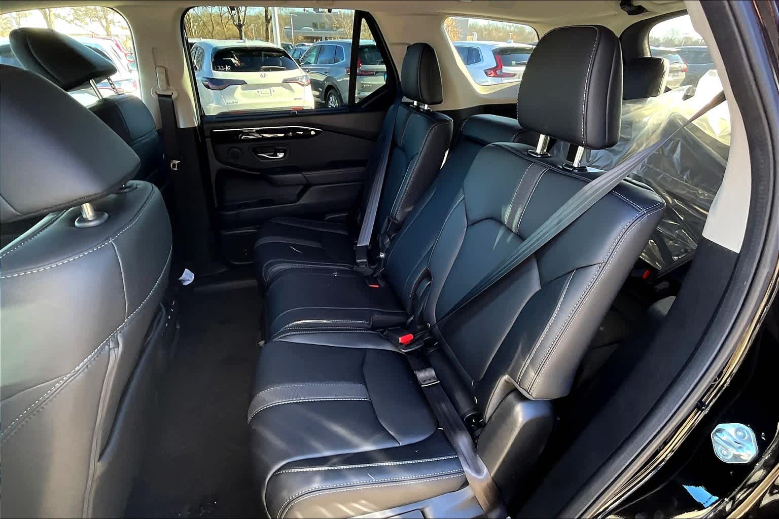 2025 Honda Pilot EX-L - Photo 15