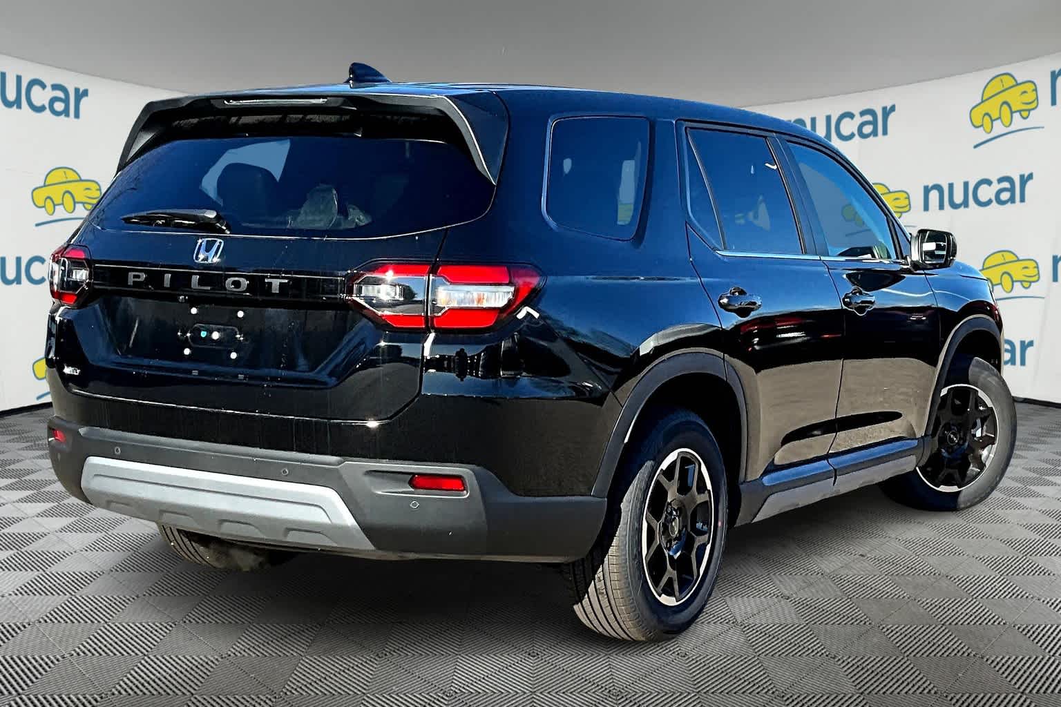 2025 Honda Pilot EX-L - Photo 7