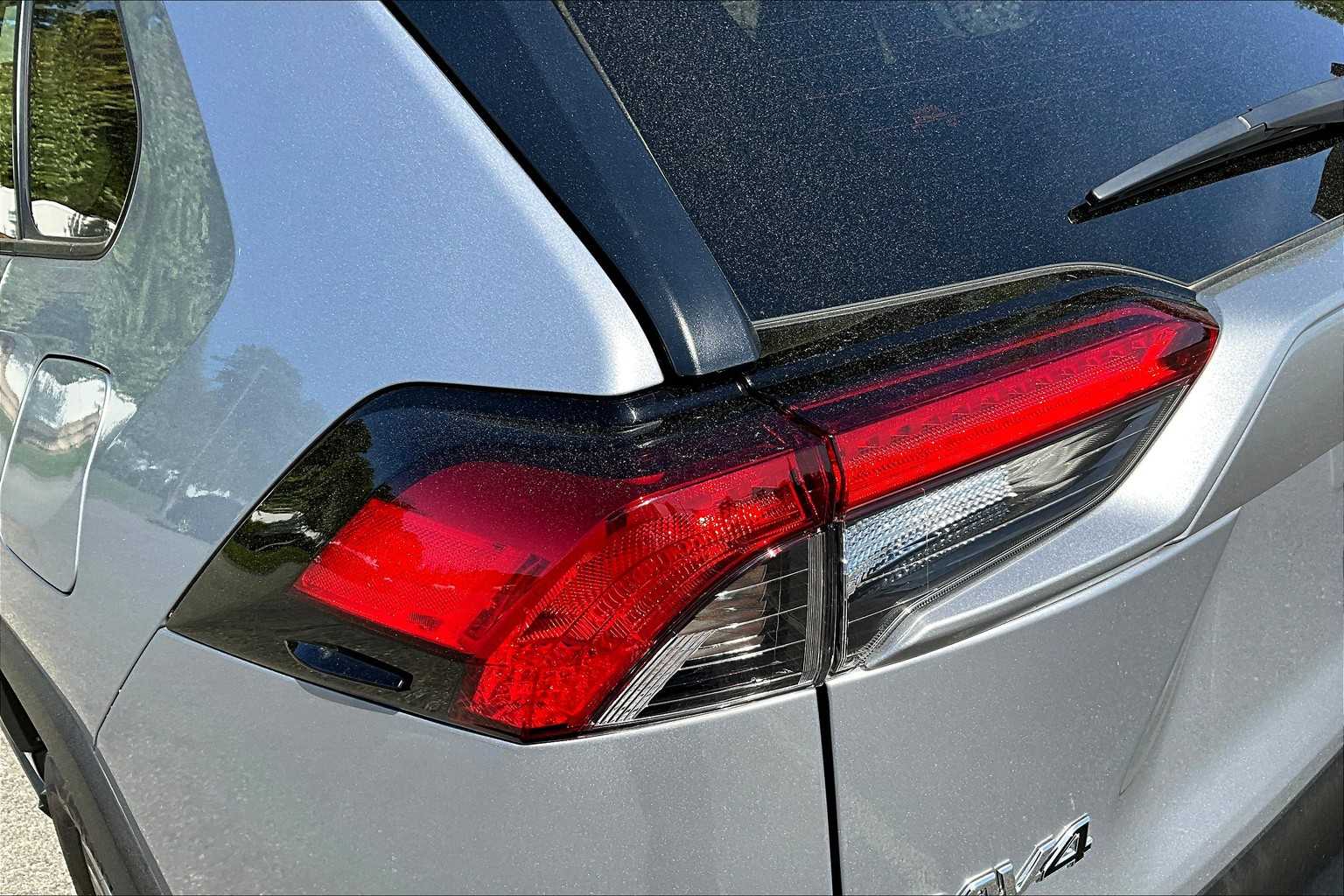2024 Toyota RAV4 XLE - Photo 34