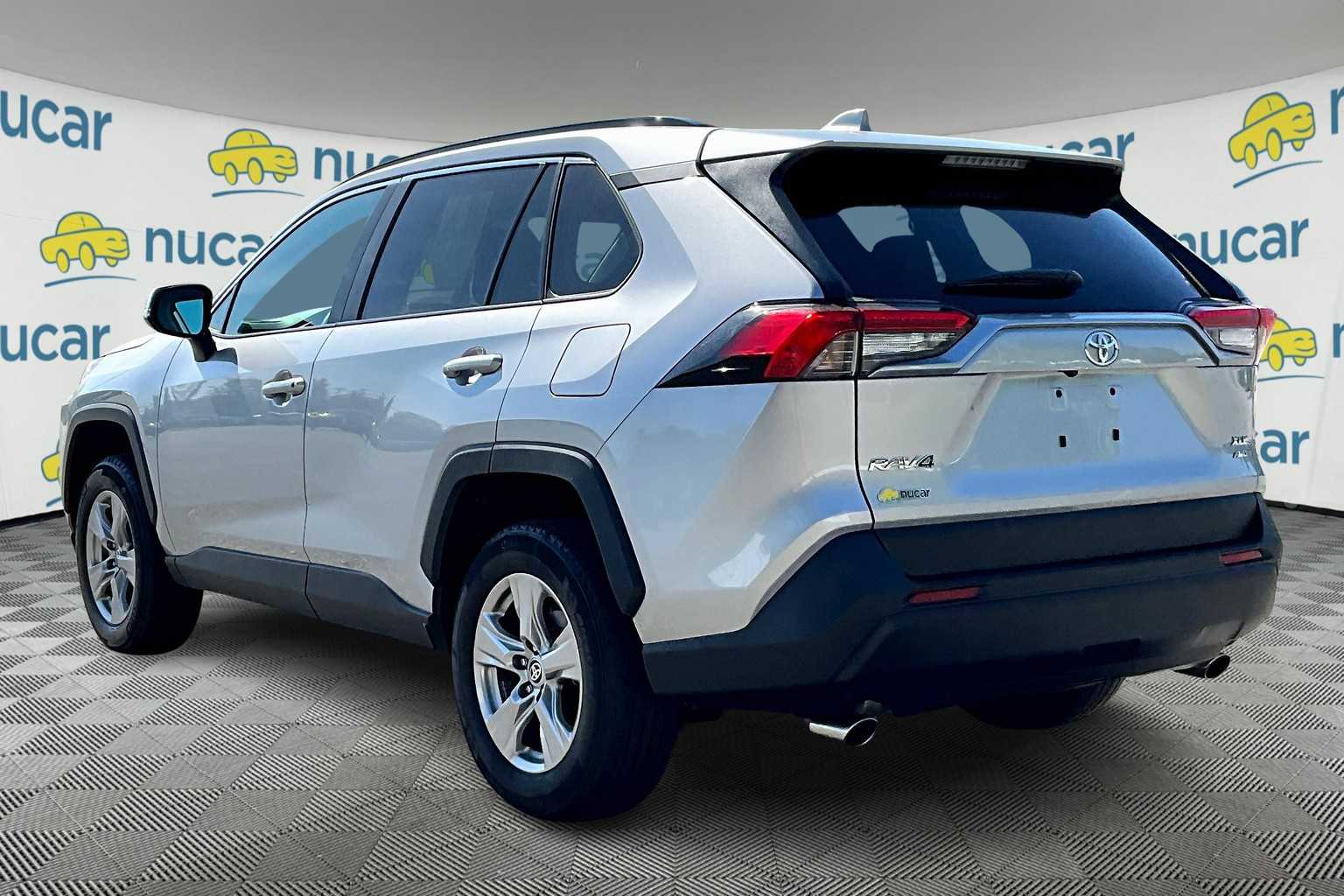 2024 Toyota RAV4 XLE - Photo 4