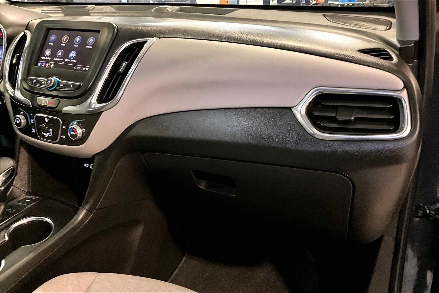 2022 Chevrolet Equinox LS - Photo 13