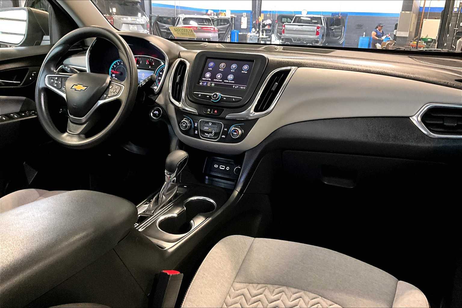 2022 Chevrolet Equinox LS - Photo 14