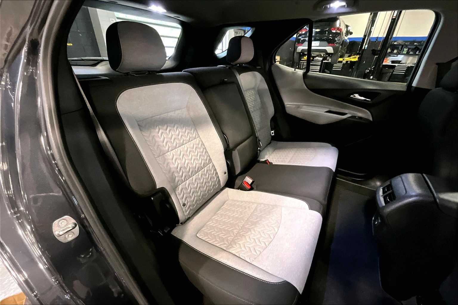 2022 Chevrolet Equinox LS - Photo 16