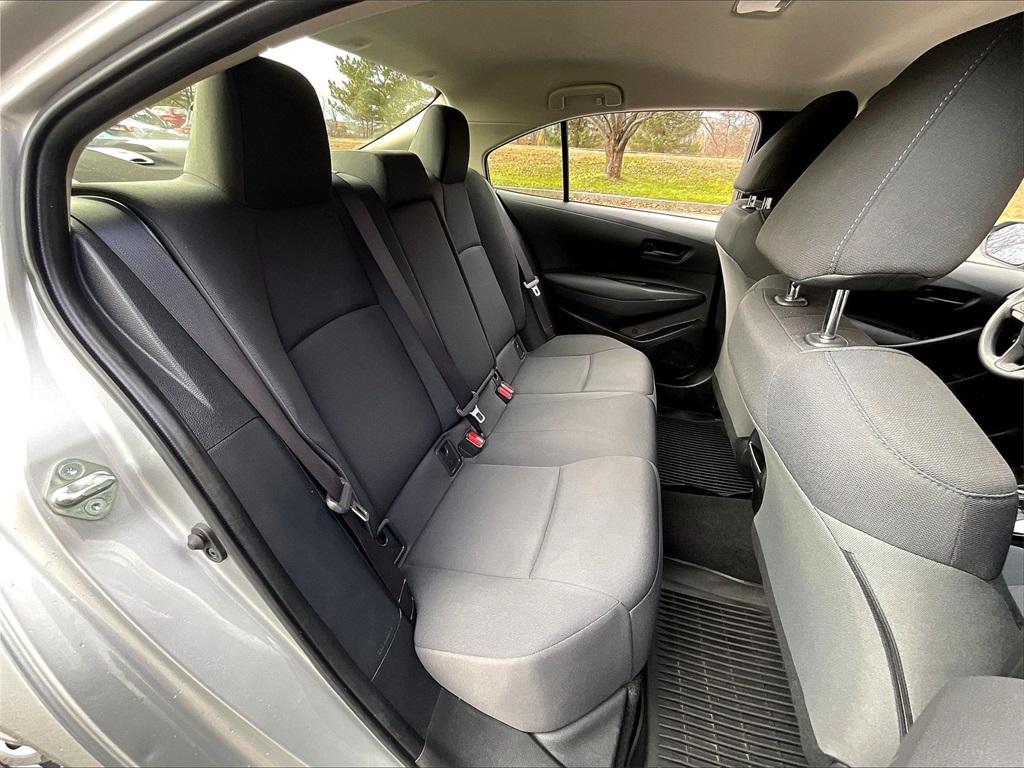 2022 Toyota Corolla LE - Photo 18