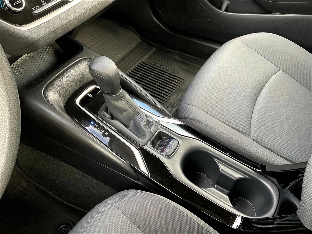 2022 Toyota Corolla LE - Photo 19