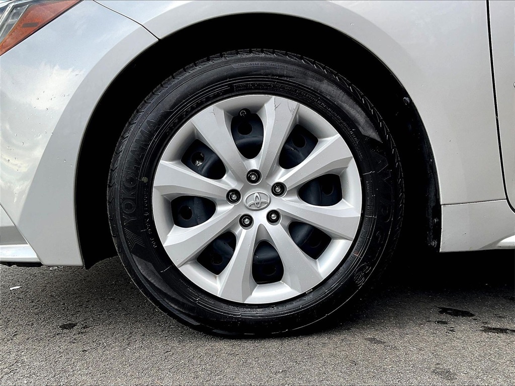 2022 Toyota Corolla LE - Photo 21