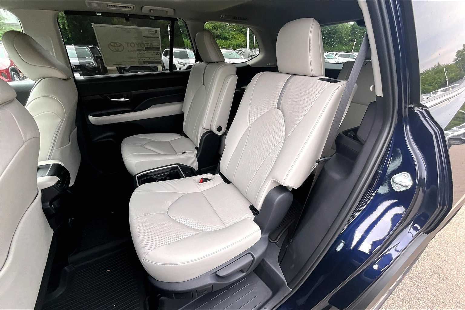 2025 Toyota Grand Highlander Platinum - Photo 15