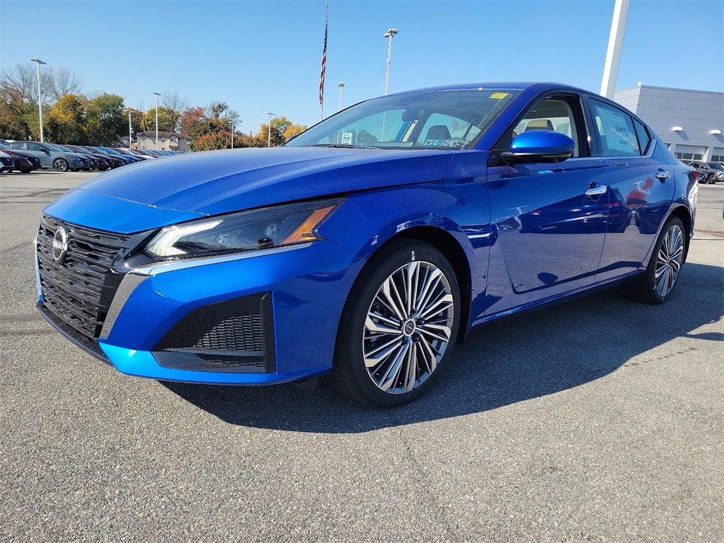2025 Nissan Altima 2.5 SL - Photo 2
