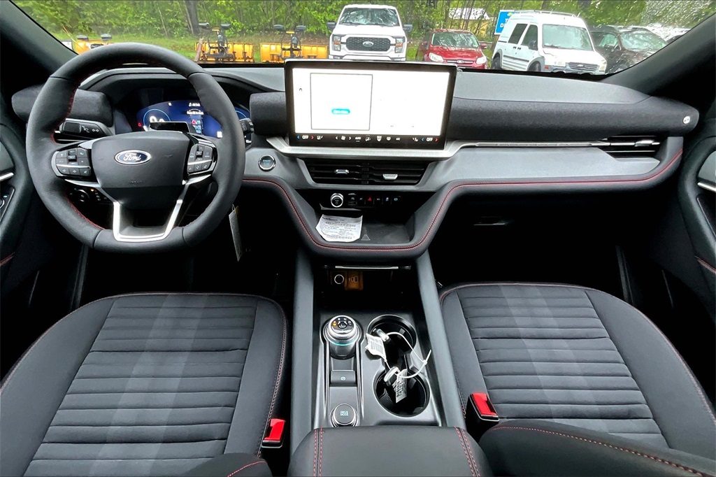 2025 Ford Explorer ST-Line - Photo 6