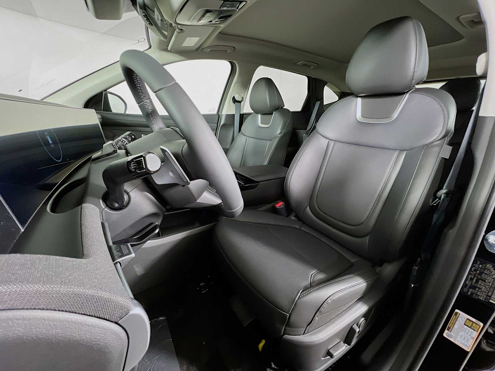 2025 Hyundai Tucson Hybrid Limited photo 11