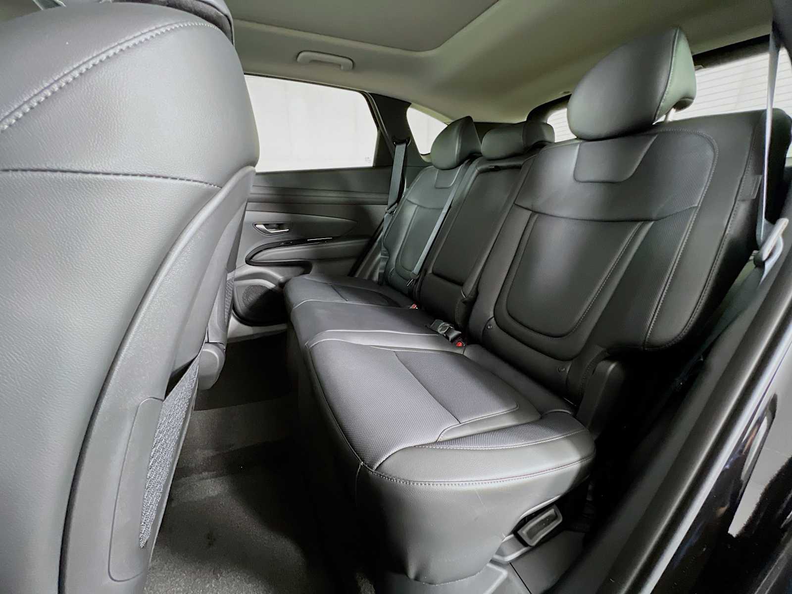 2025 Hyundai Tucson Hybrid Limited photo 12