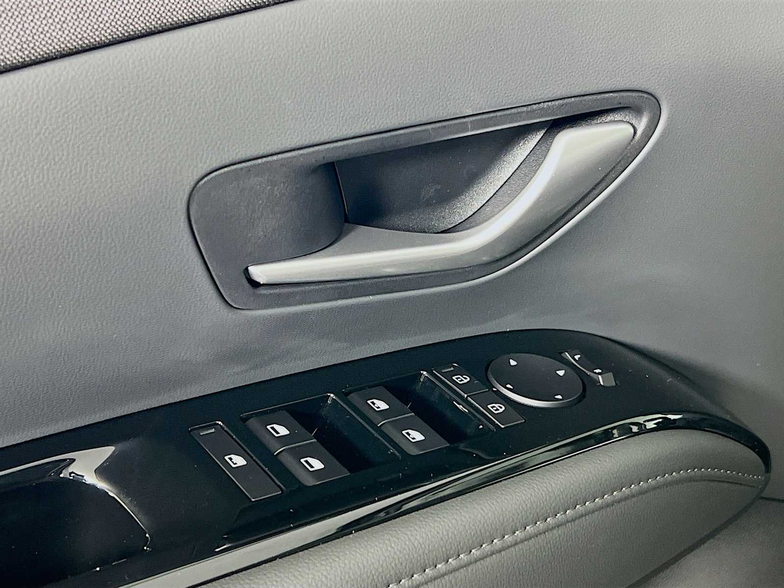 2025 Hyundai Tucson Hybrid Limited photo 15