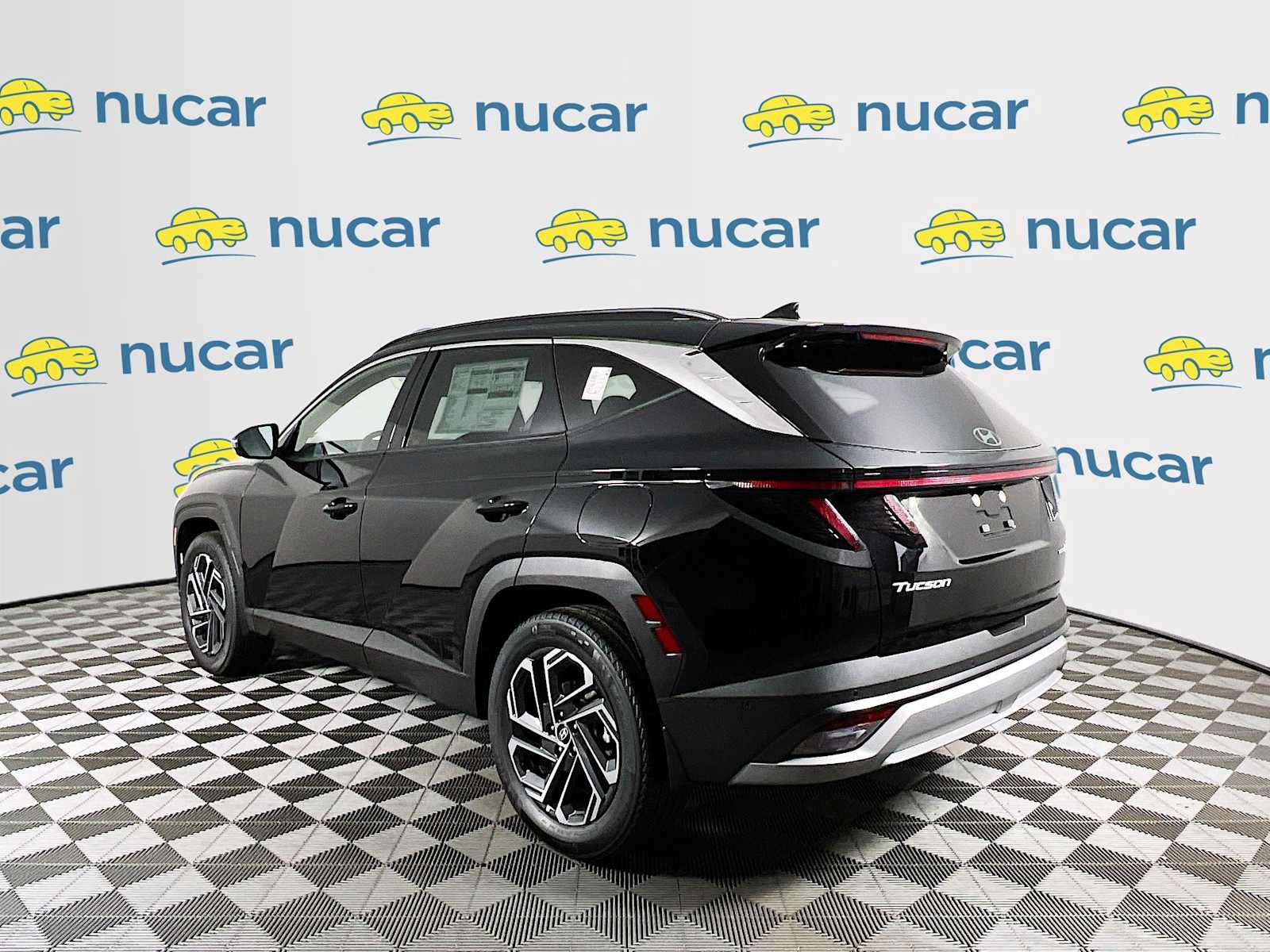 2025 Hyundai Tucson Hybrid Limited photo 2