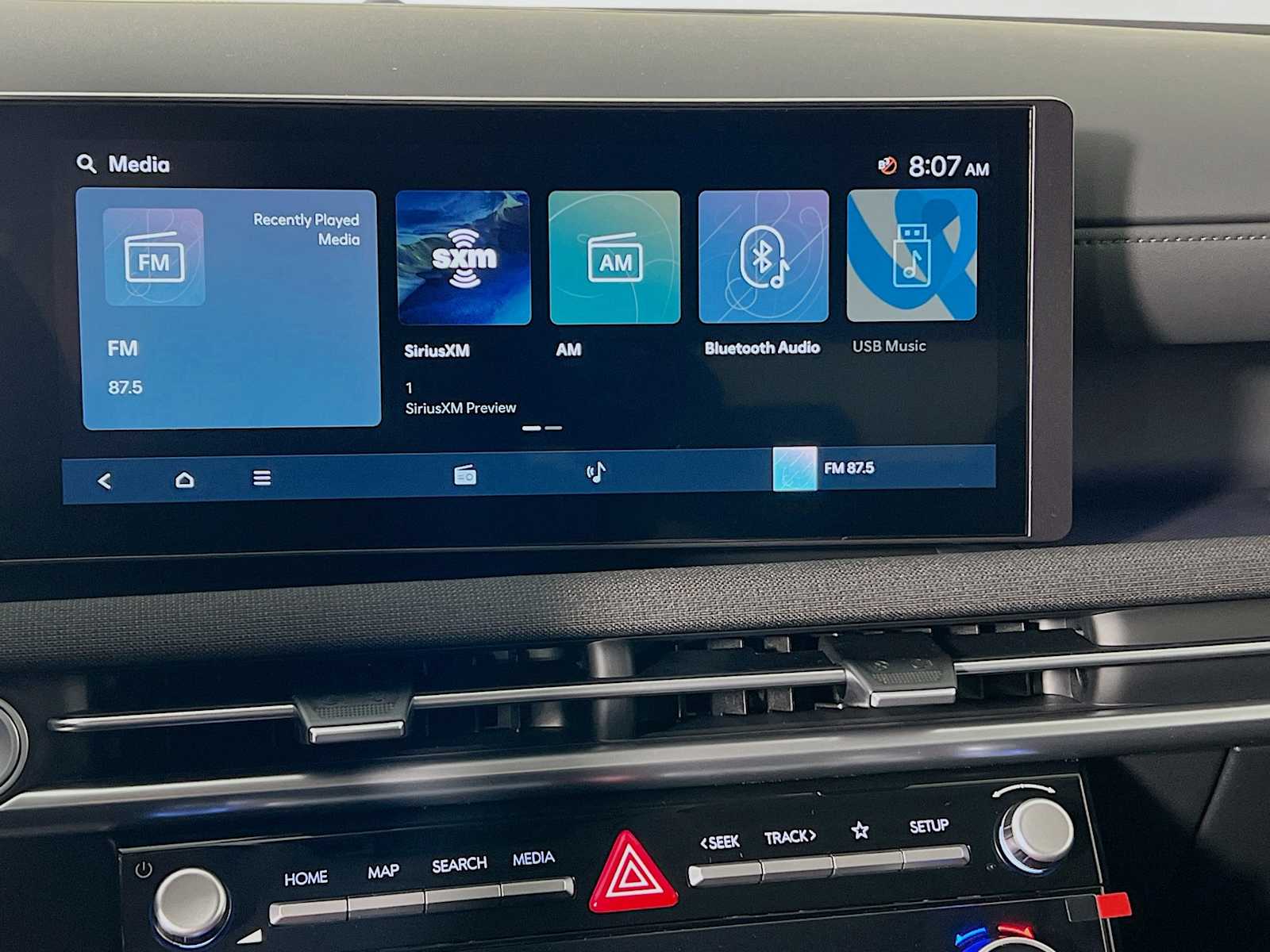 2025 Hyundai Tucson Hybrid Limited photo 6