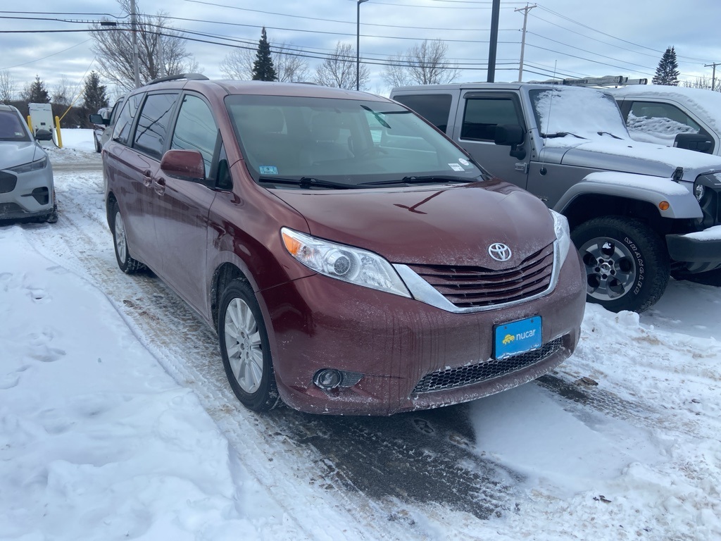 2015 Toyota Sienna LE