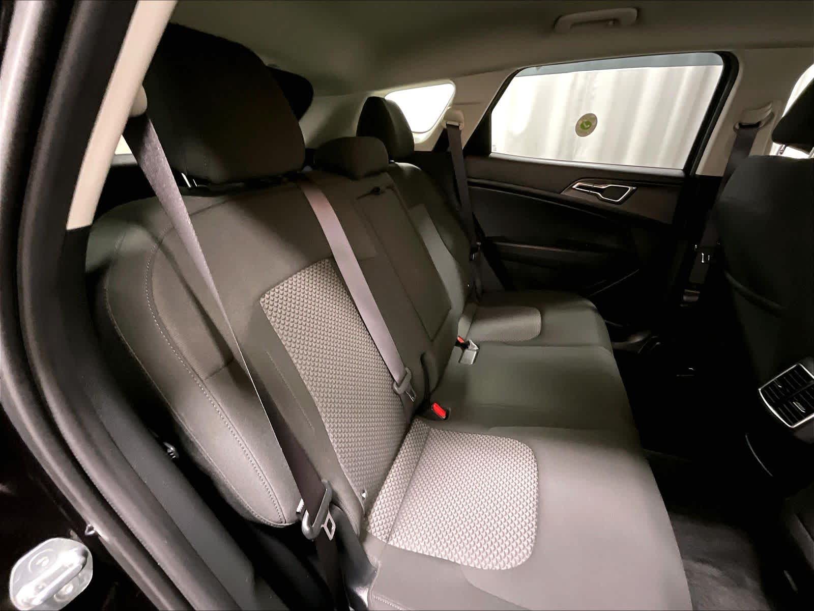 2023 Kia Sportage Hybrid LX - Photo 16