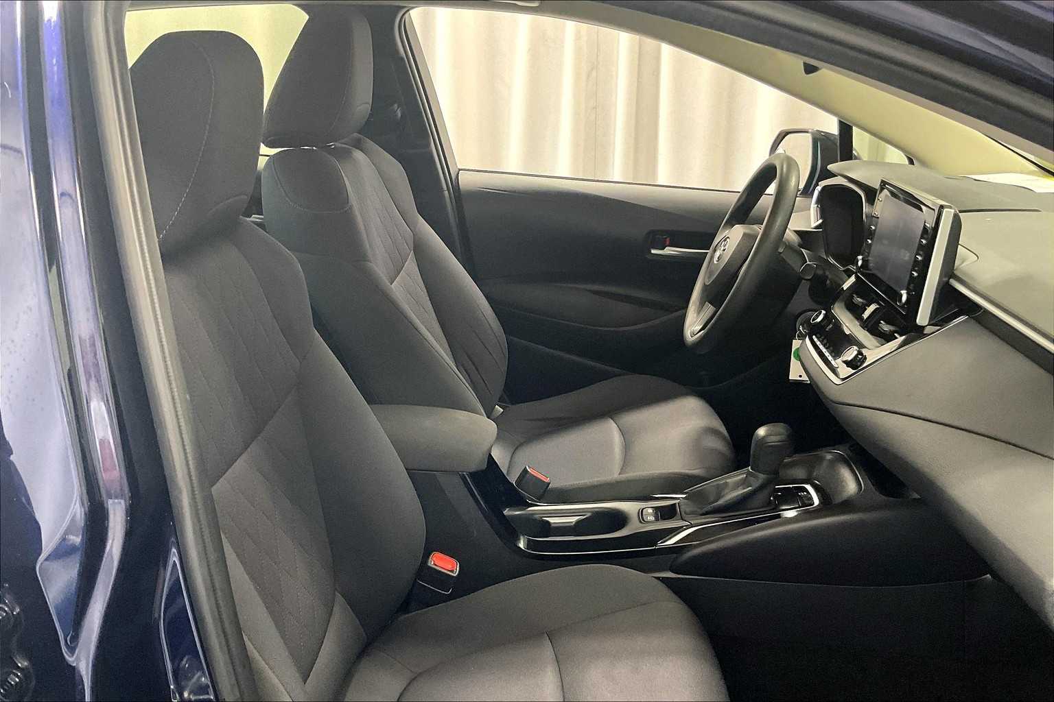 2020 Toyota Corolla LE - Photo 11