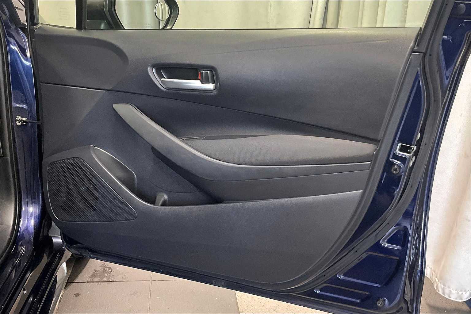 2020 Toyota Corolla LE - Photo 12