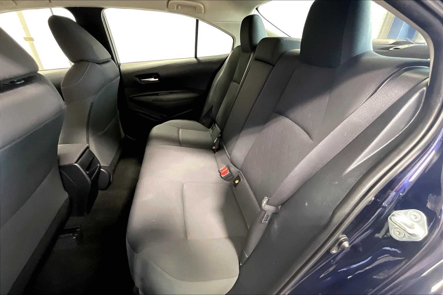 2020 Toyota Corolla LE - Photo 15