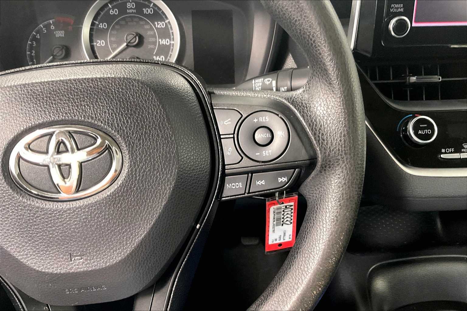 2020 Toyota Corolla LE - Photo 23