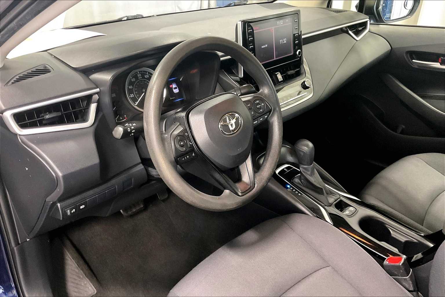 2020 Toyota Corolla LE - Photo 8