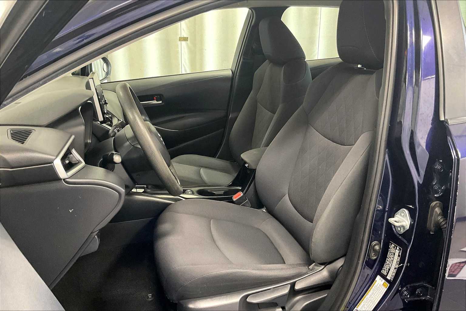 2020 Toyota Corolla LE - Photo 10