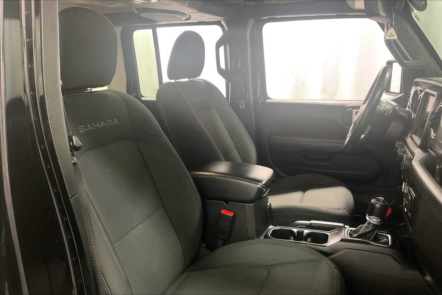 2020 Jeep Wrangler Unlimited Sahara - Photo 11