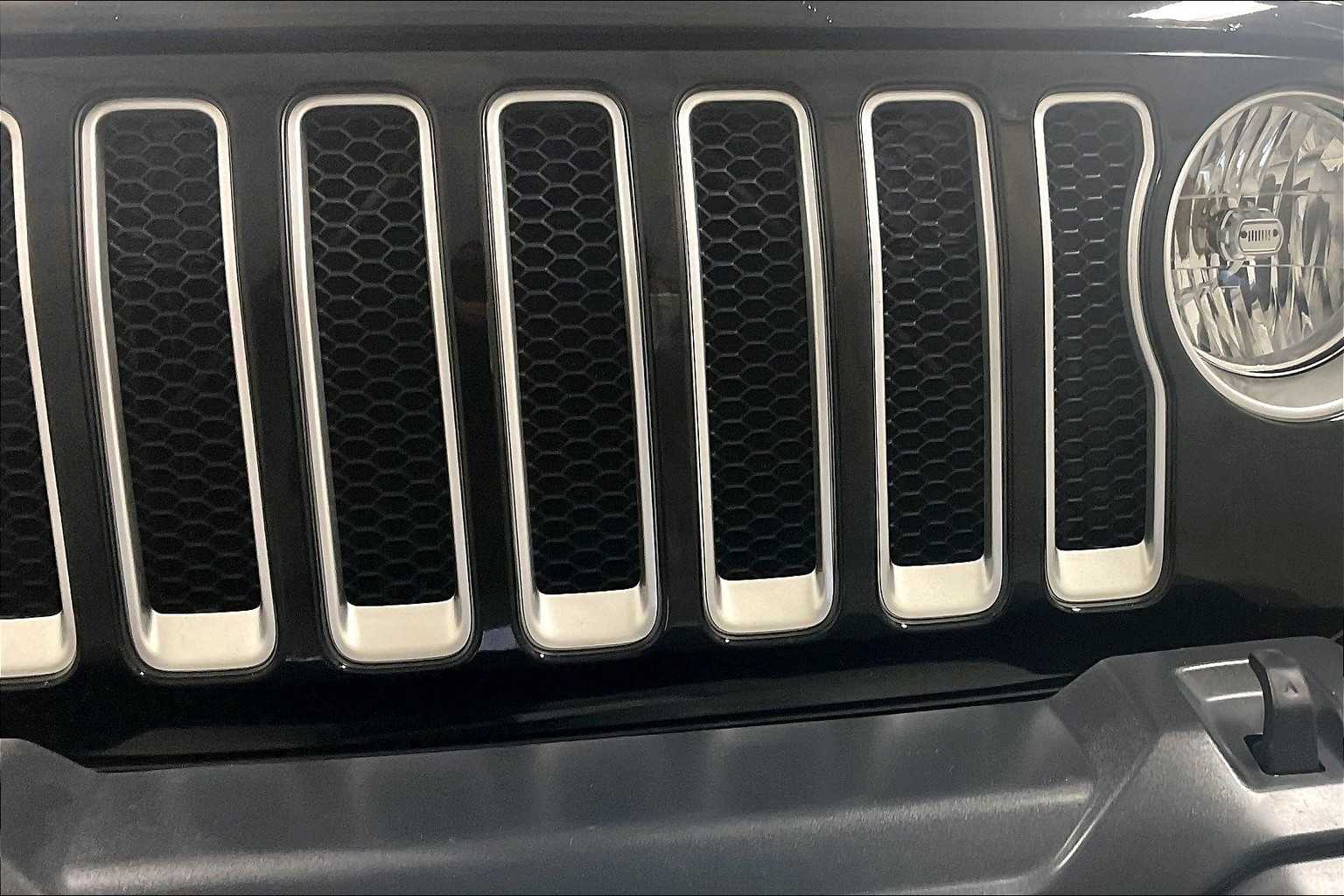 2020 Jeep Wrangler Unlimited Sahara - Photo 32