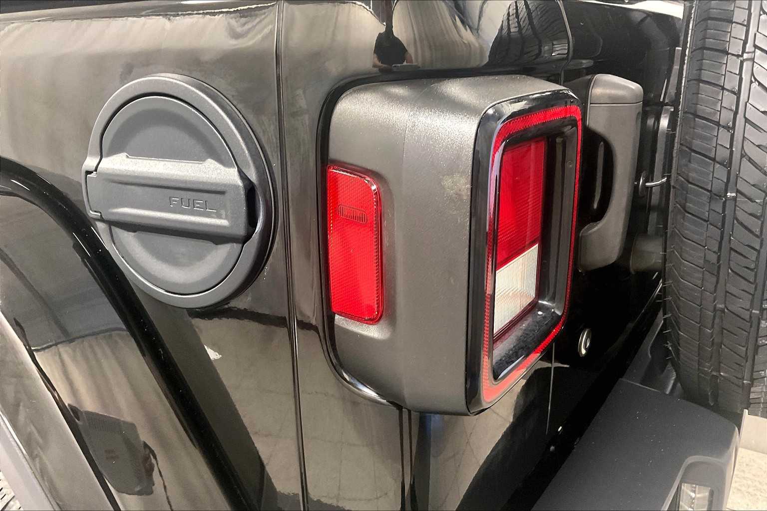 2020 Jeep Wrangler Unlimited Sahara - Photo 34