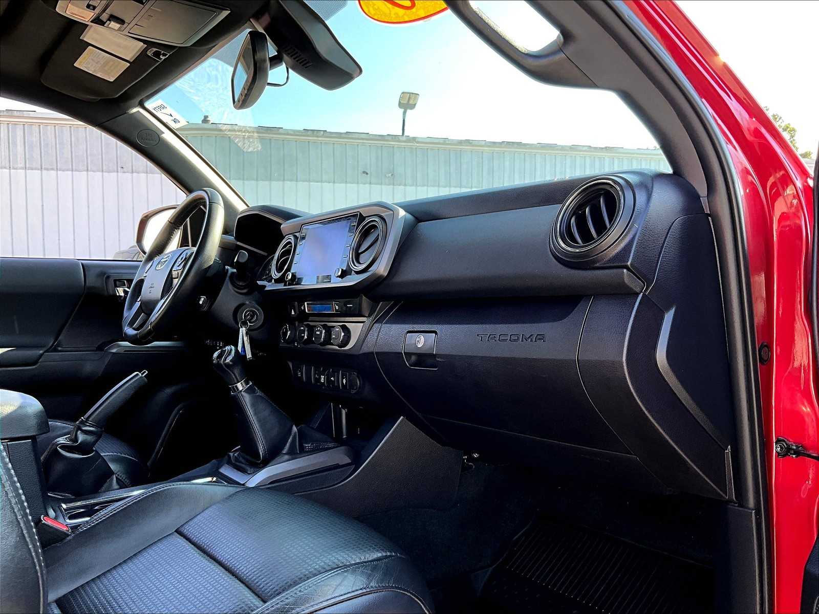 2020 Toyota Tacoma TRD Sport - Photo 14