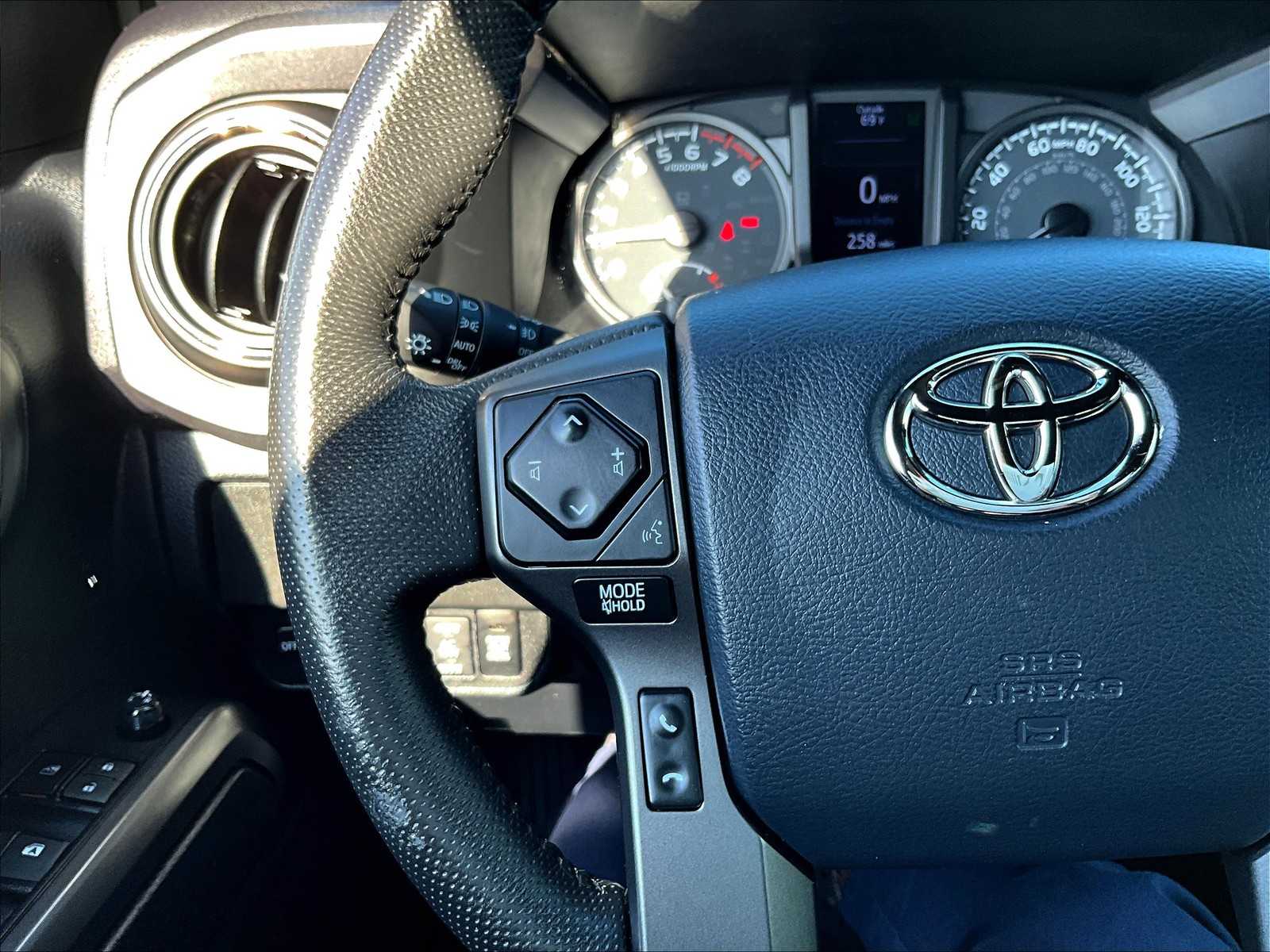 2020 Toyota Tacoma TRD Sport - Photo 23