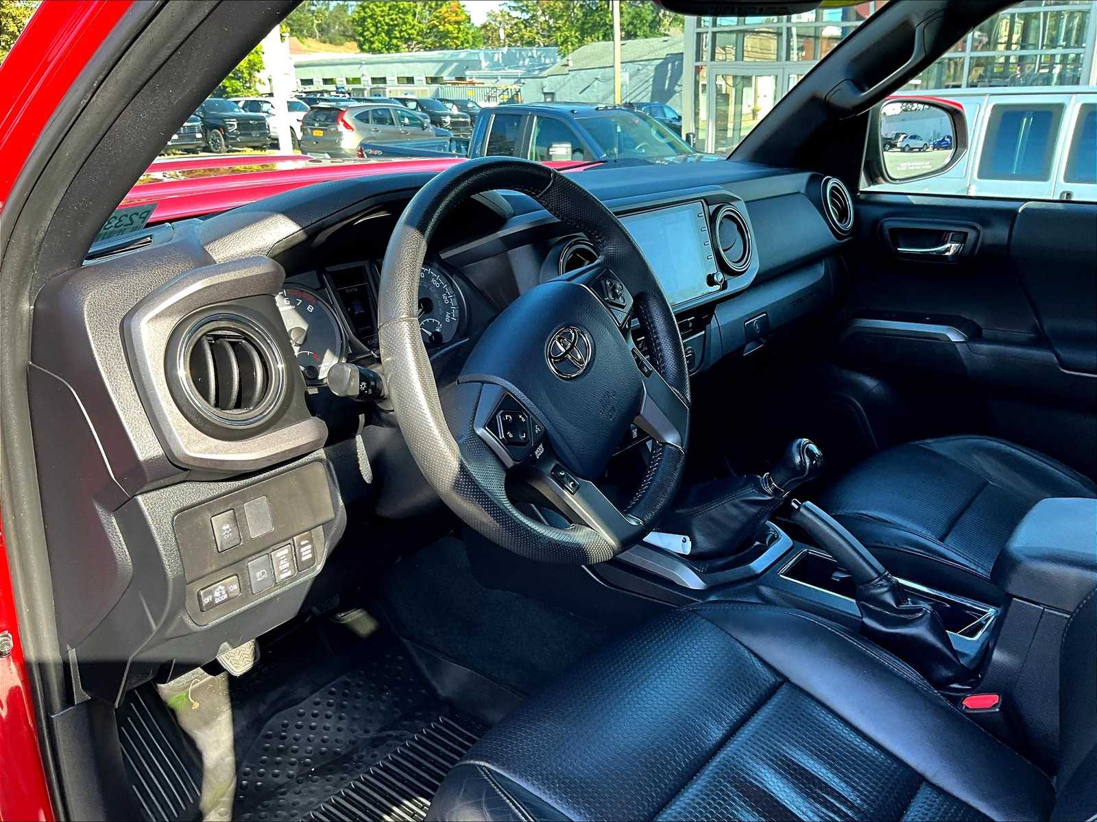 2020 Toyota Tacoma TRD Sport - Photo 8