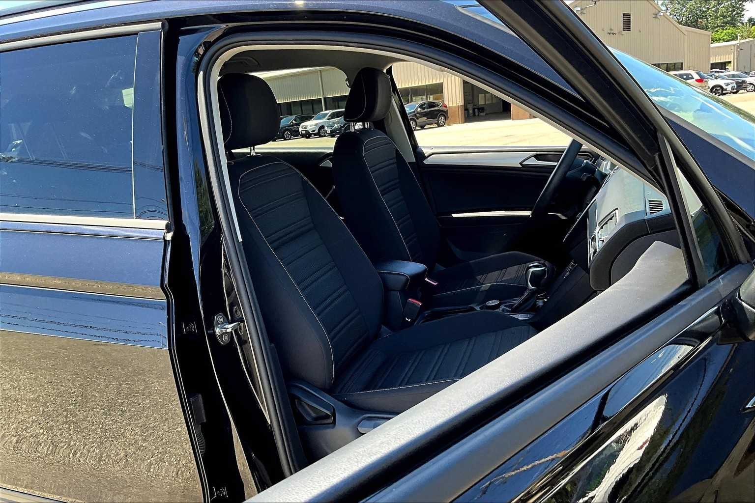 2022 Volkswagen Tiguan S - Photo 11