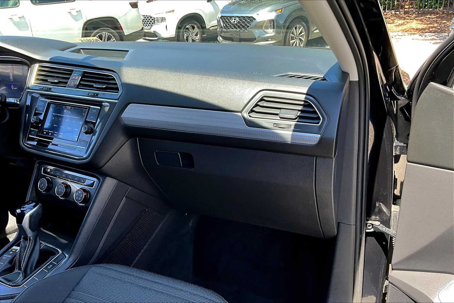 2022 Volkswagen Tiguan S - Photo 13