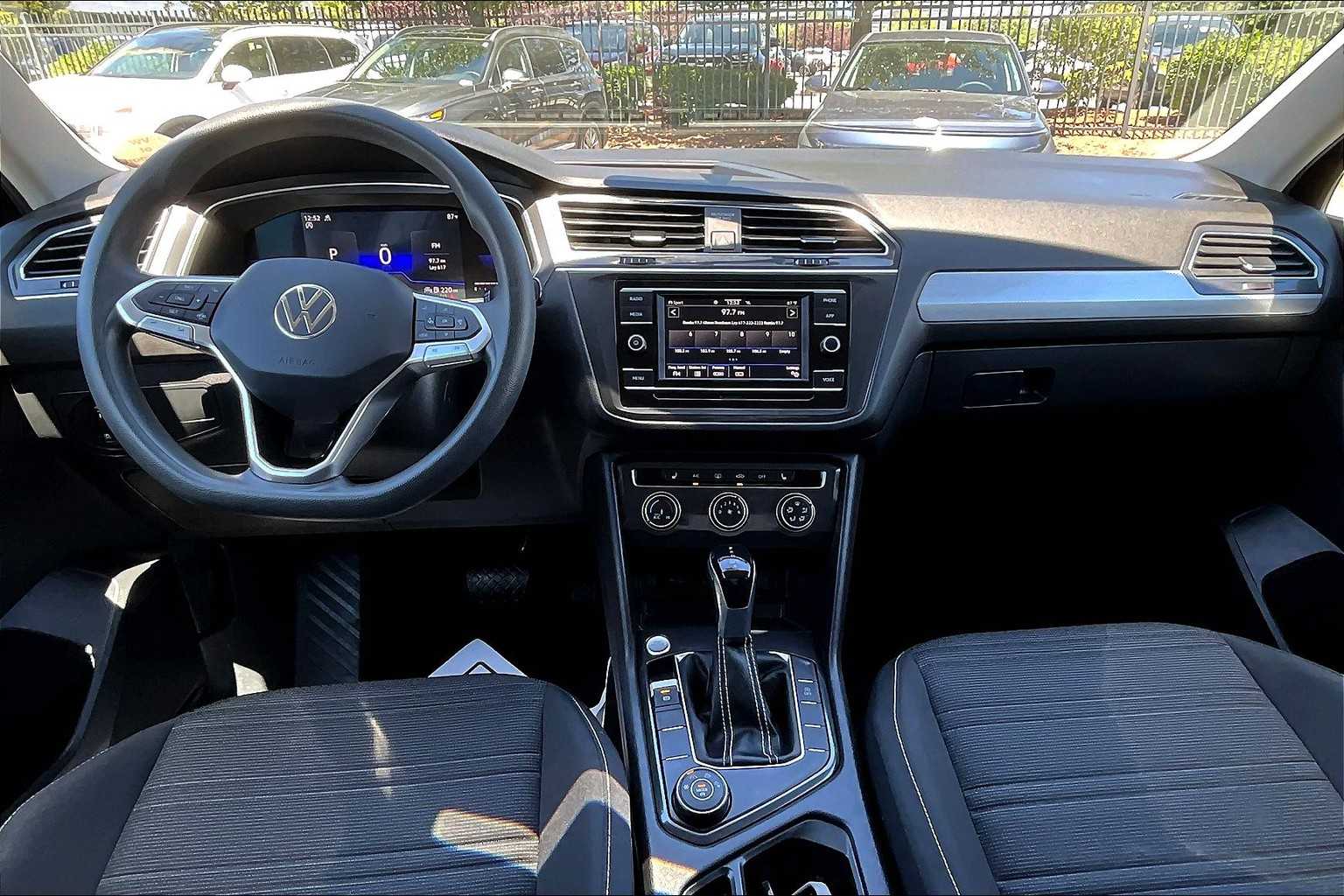 2022 Volkswagen Tiguan S - Photo 21
