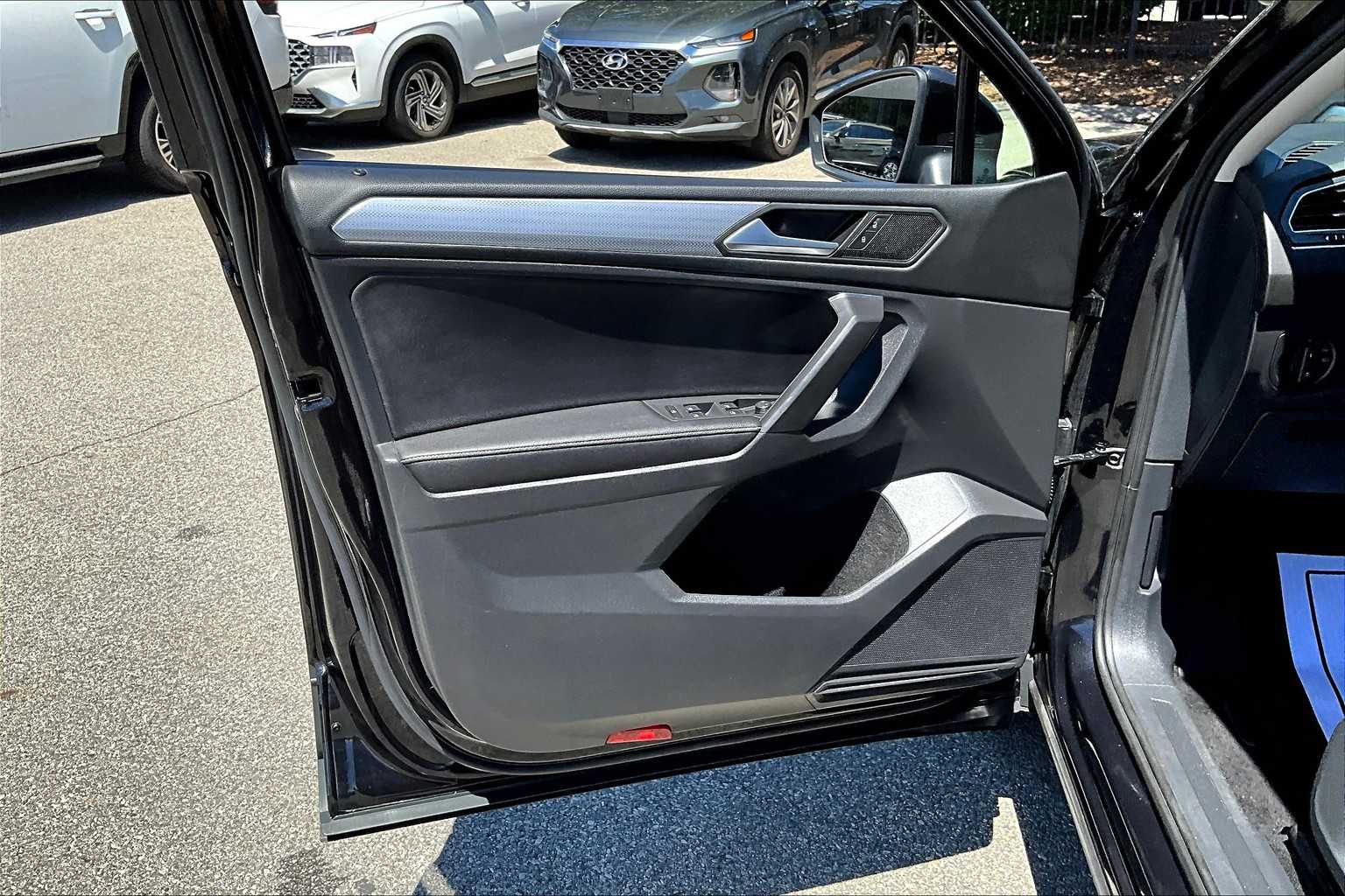 2022 Volkswagen Tiguan S - Photo 9