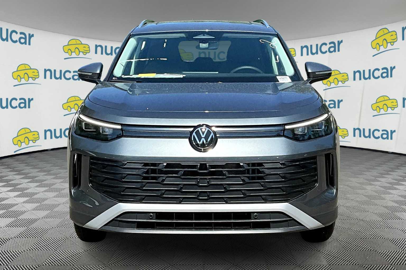 2025 Volkswagen Tiguan SE - Photo 3