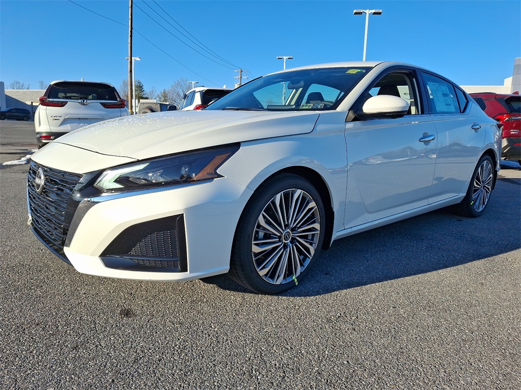2025 Nissan Altima 2.5 SL - Photo 2