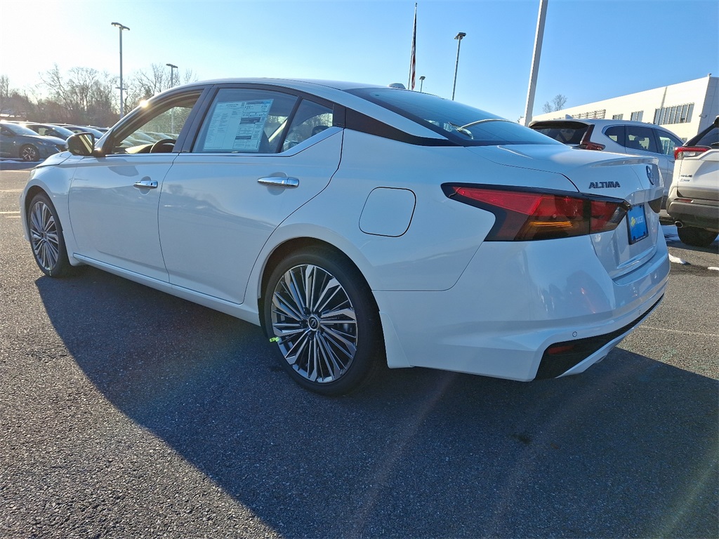 2025 Nissan Altima 2.5 SL - Photo 3
