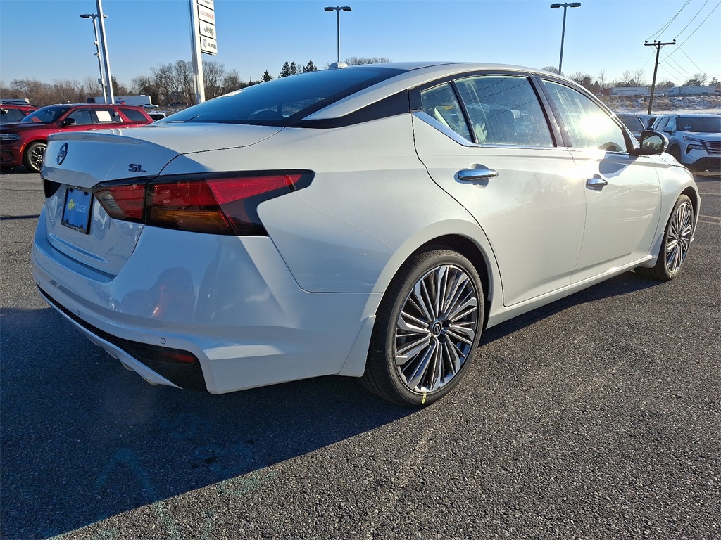 2025 Nissan Altima 2.5 SL - Photo 4