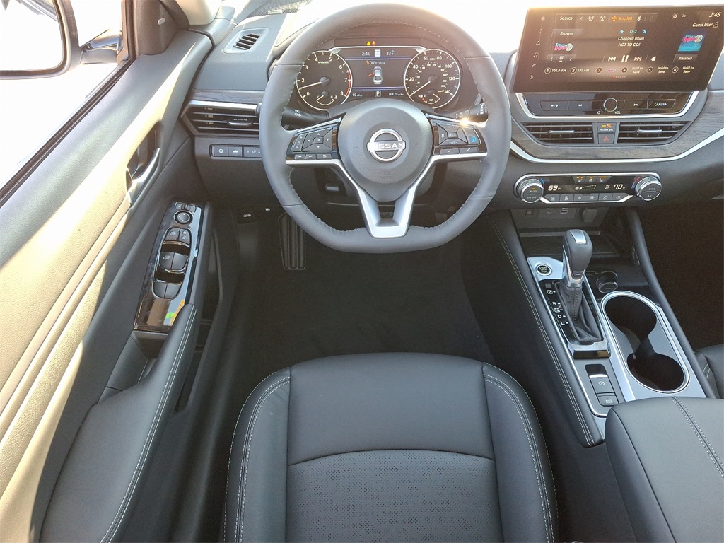 2025 Nissan Altima 2.5 SL - Photo 7