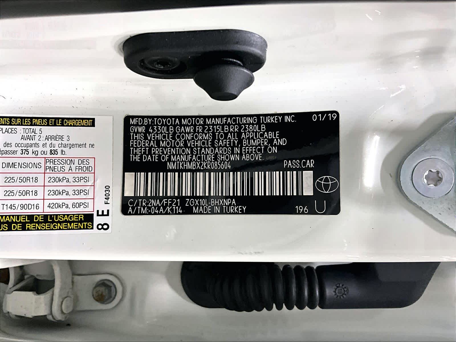 2019 Toyota C-HR XLE - Photo 6