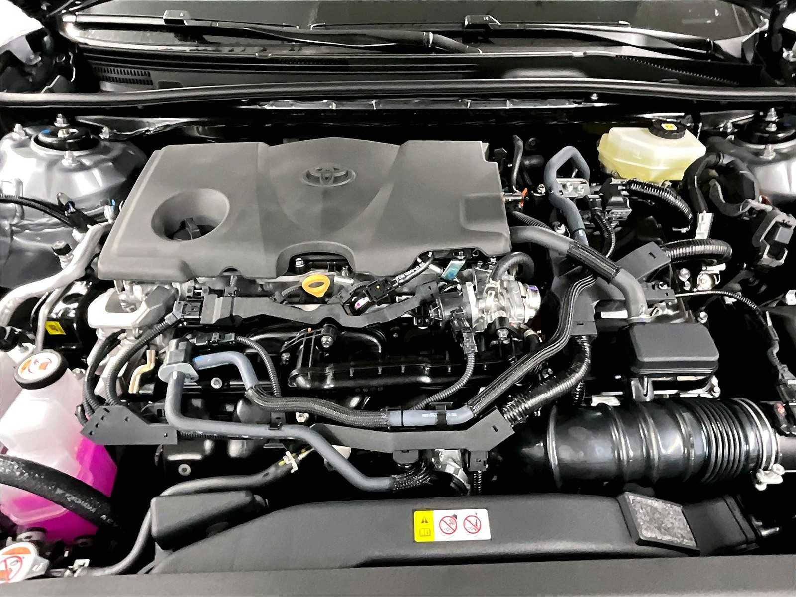 2025 Toyota Camry SE - Photo 16