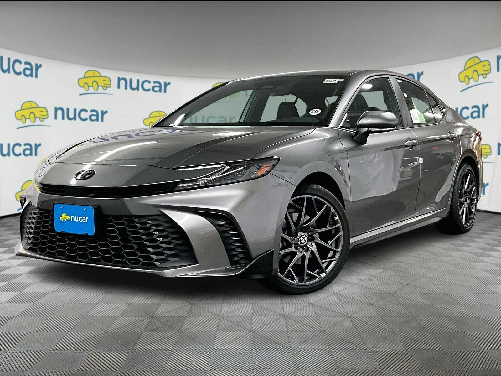 2025 Toyota Camry SE - Photo 4