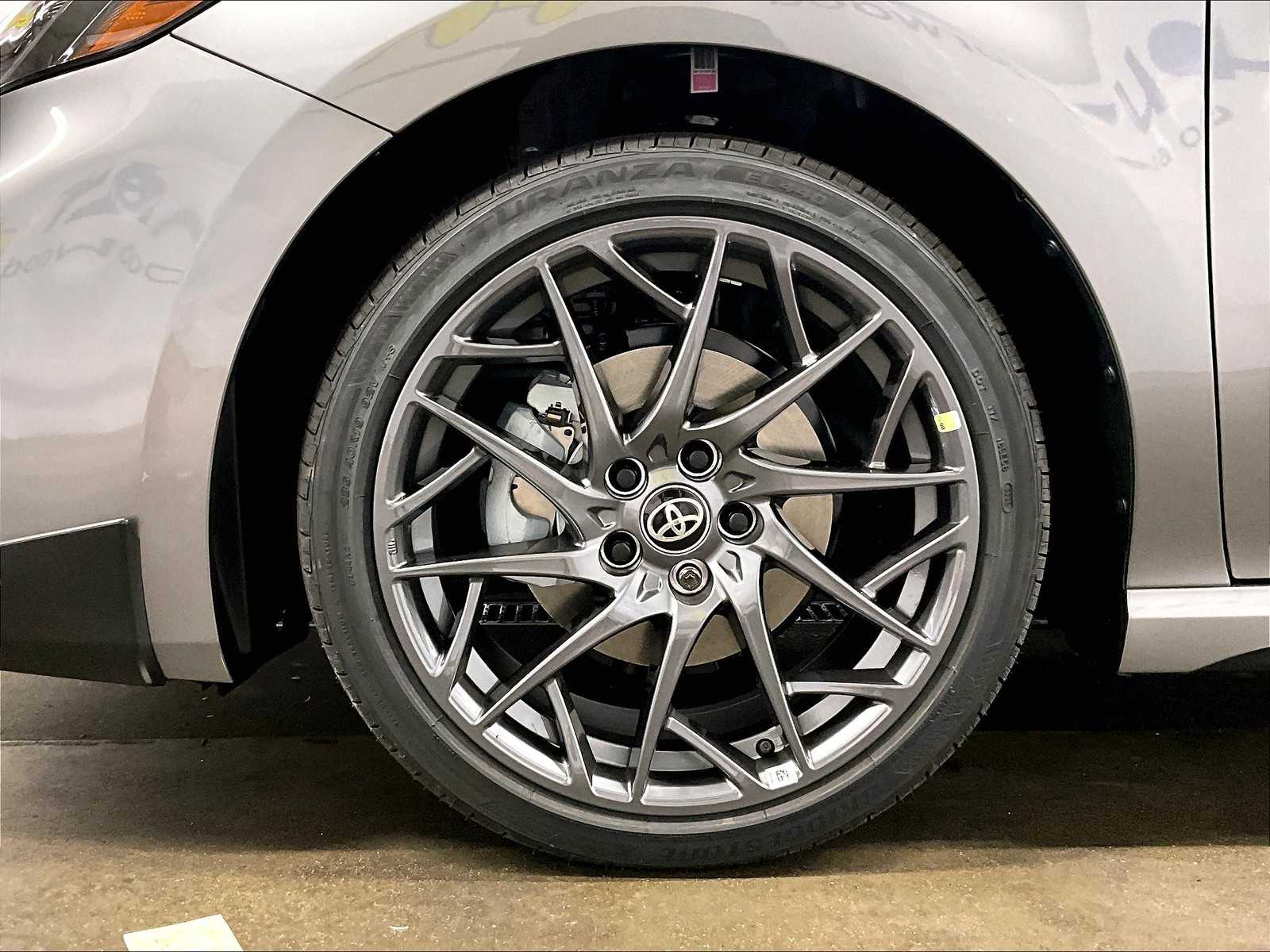 2025 Toyota Camry SE - Photo 8