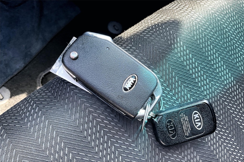 2022 Kia Sportage LX - Photo 11