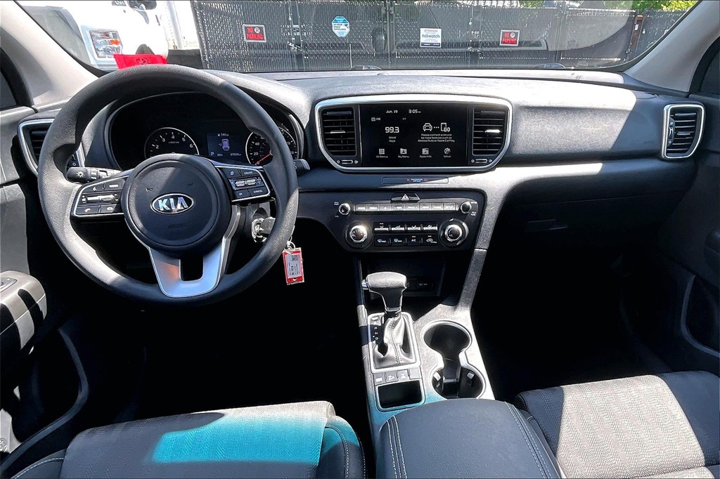 2022 Kia Sportage LX - Photo 16