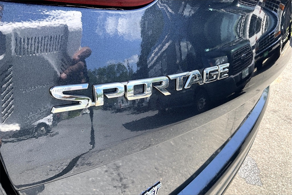 2022 Kia Sportage LX - Photo 8