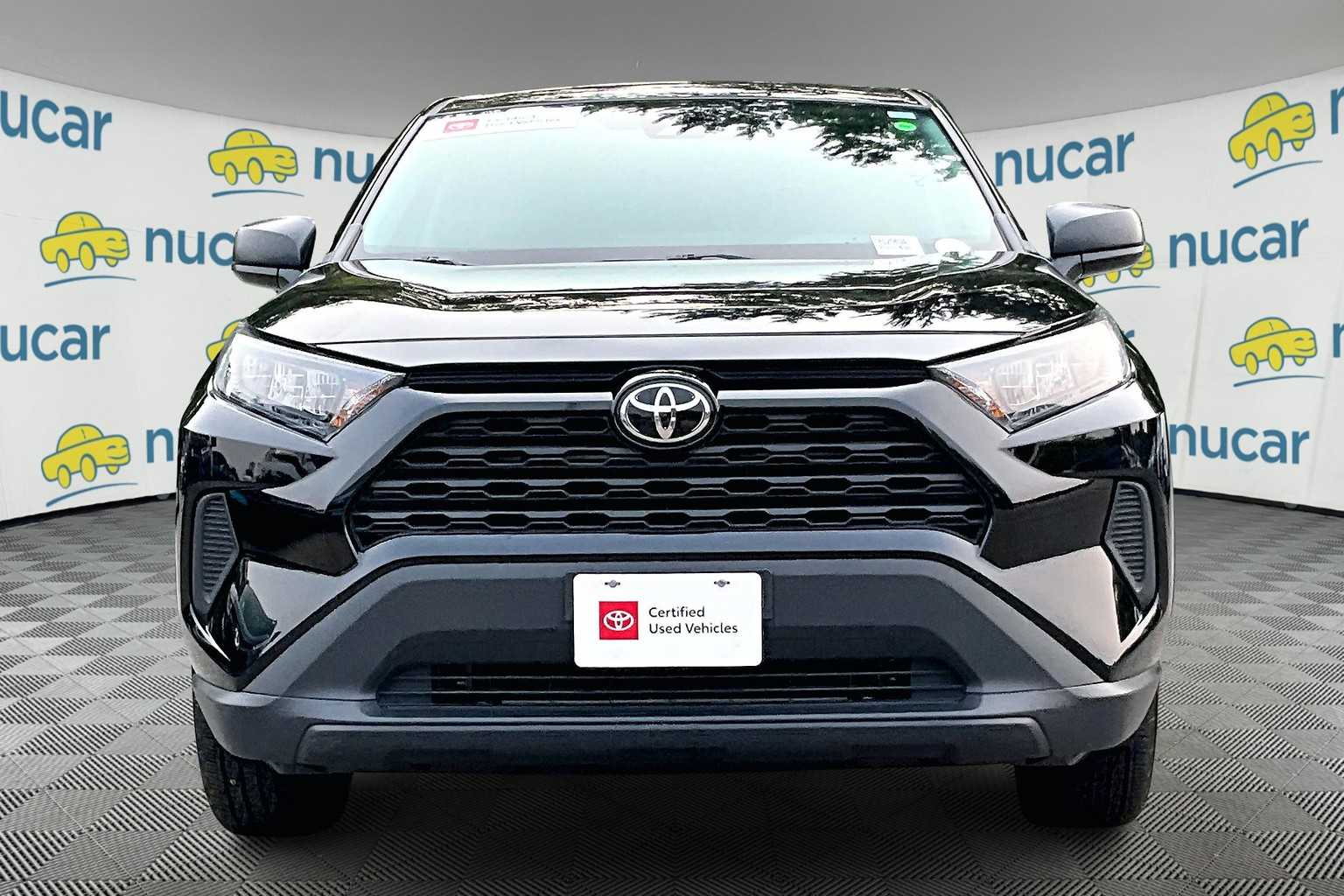 2022 Toyota RAV4 LE - Photo 2