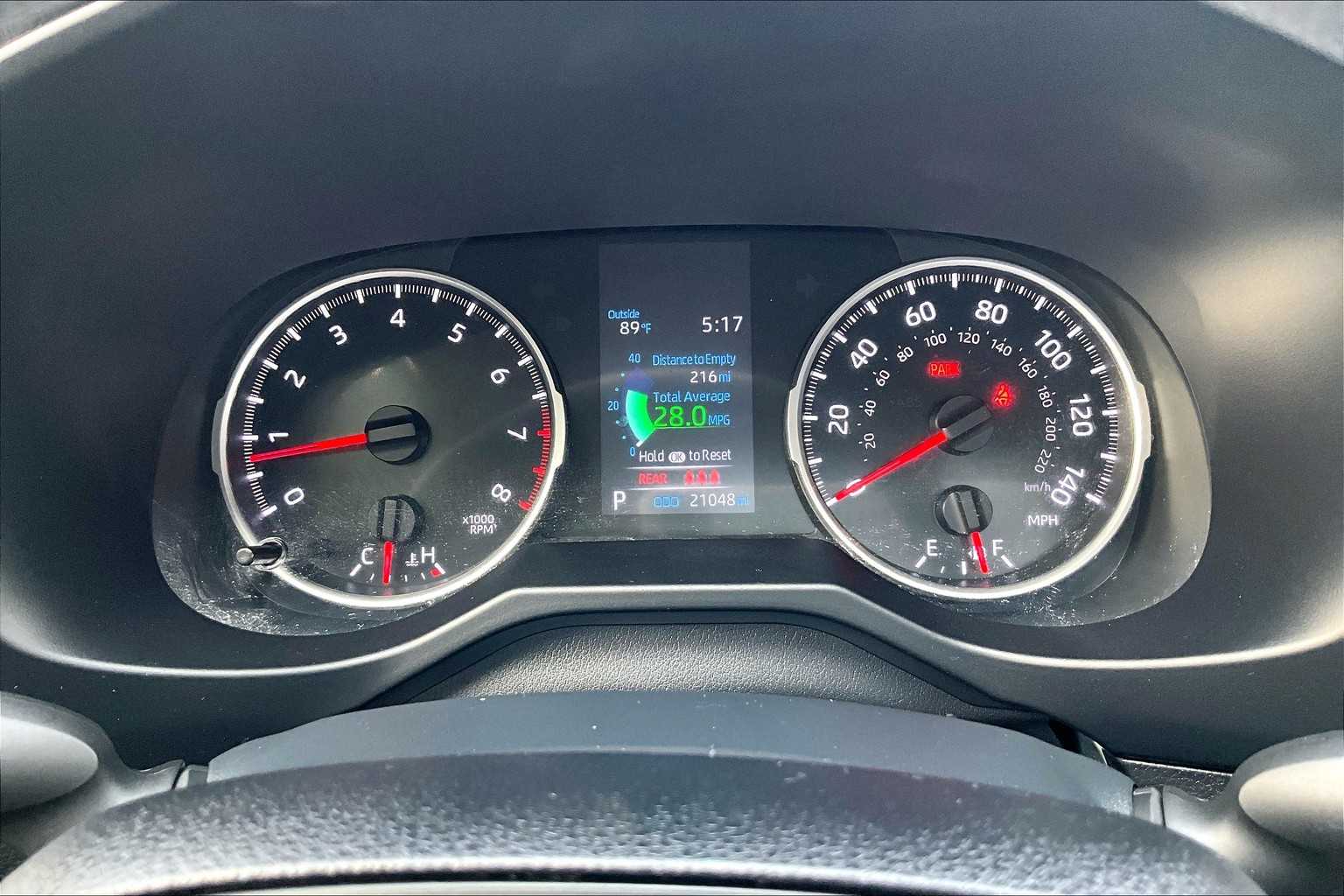 2022 Toyota RAV4 LE - Photo 24